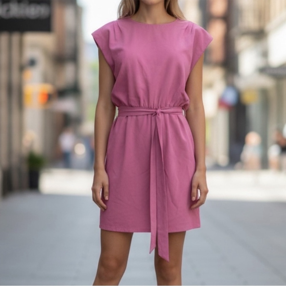 New with tags Good People Design Summer Office Shift Dress in hot pink SZ M